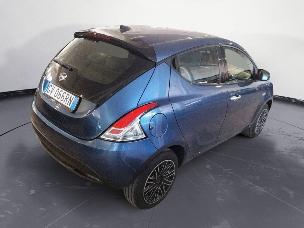 Lancia Ypsilon usata a Brindisi (5)