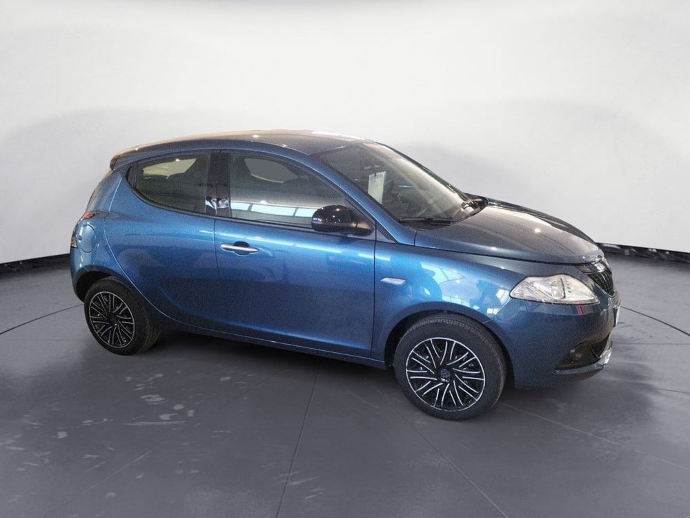 Lancia Ypsilon usata a Brindisi (7)