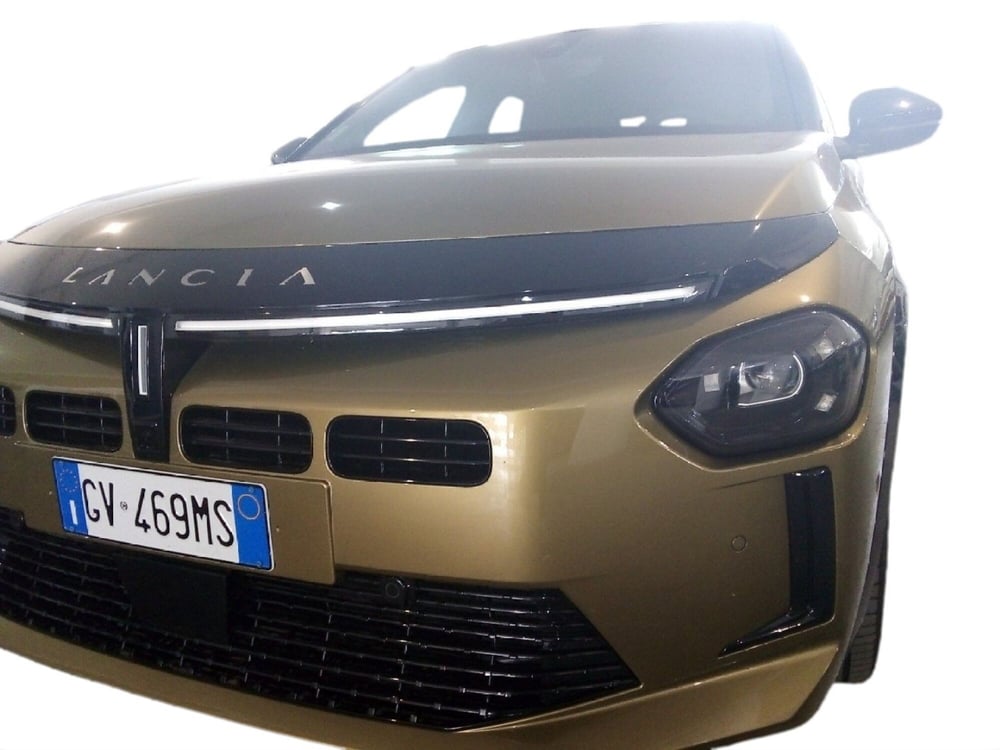 Lancia Ypsilon usata a Brindisi (9)