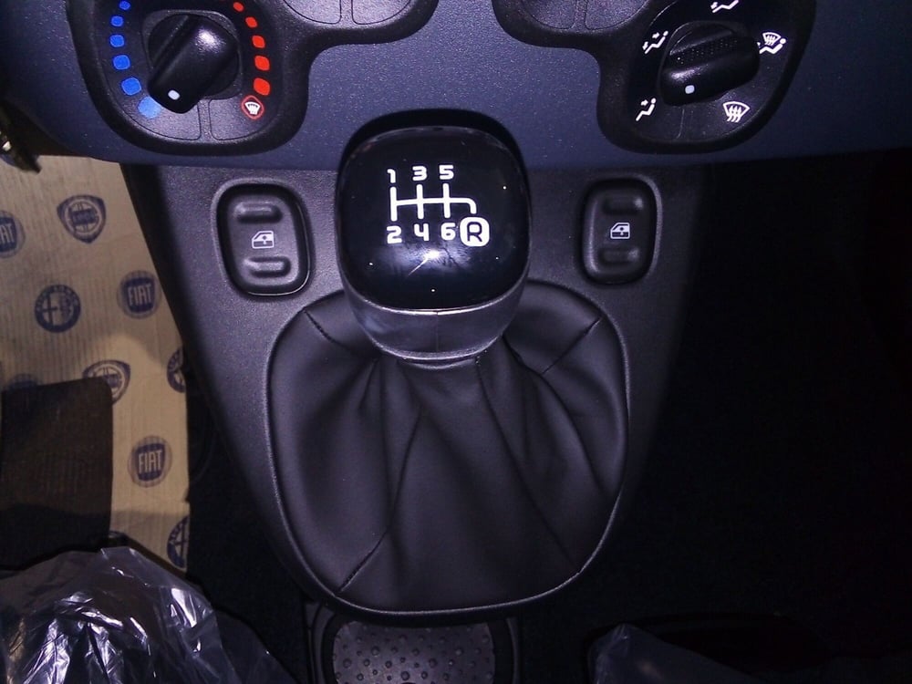 Fiat Panda Cross nuova a Brindisi (18)