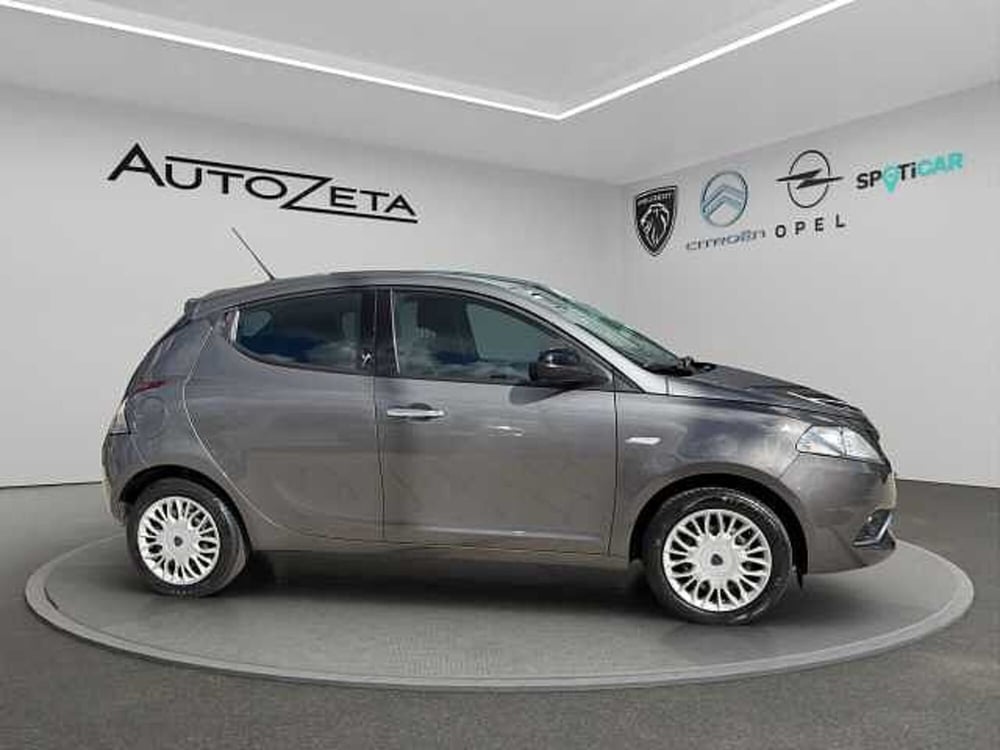 Lancia Ypsilon usata a Vibo Valentia (4)