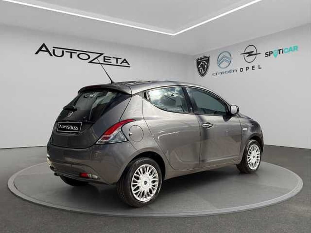 Lancia Ypsilon usata a Vibo Valentia (5)