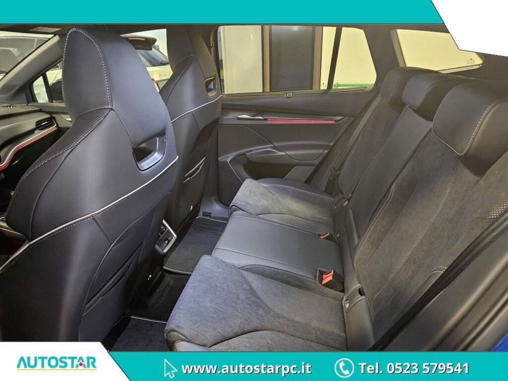 Skoda Enyaq Coupé nuova a Piacenza (9)