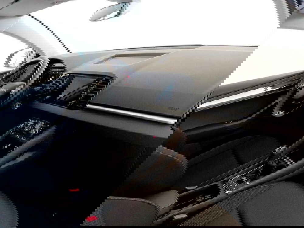 Skoda Karoq nuova a Piacenza (14)