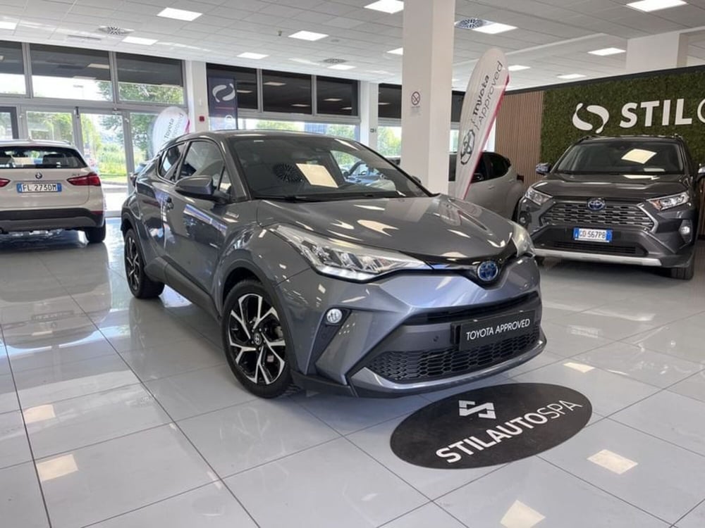 Toyota Toyota C-HR usata a Prato (3)
