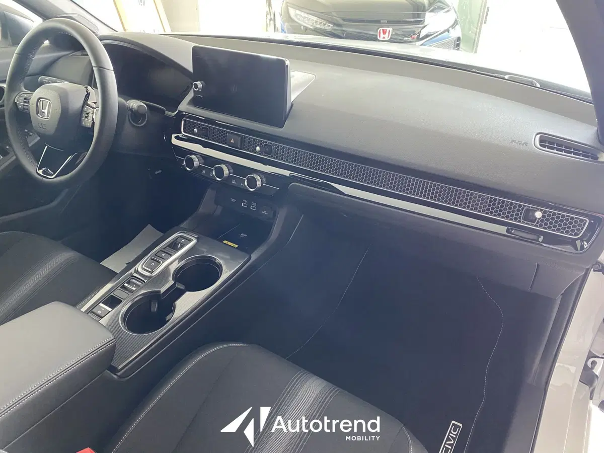 Honda Civic nuova a Bari (8)