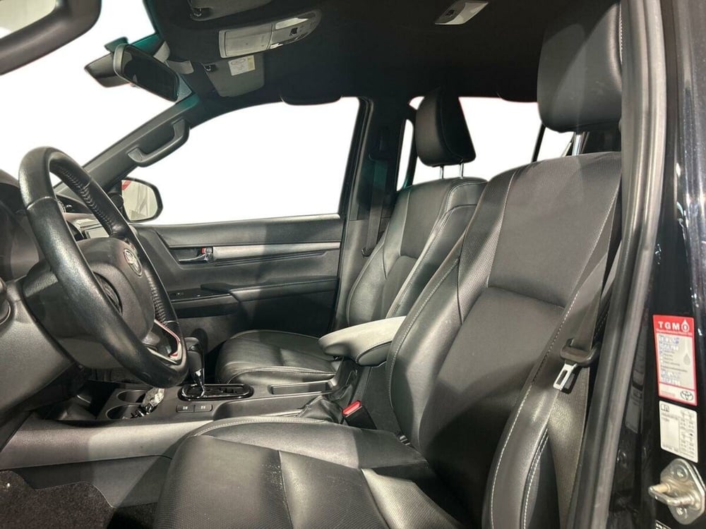 Toyota Hilux usata a Lecco (11)
