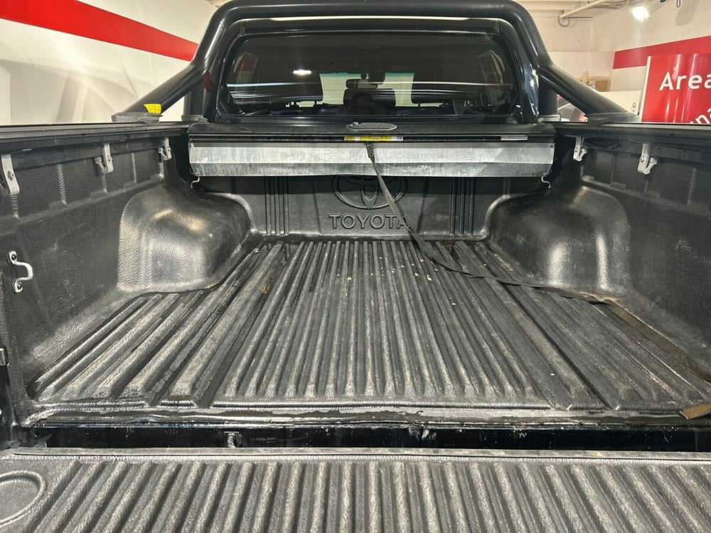 Toyota Hilux usata a Lecco (13)