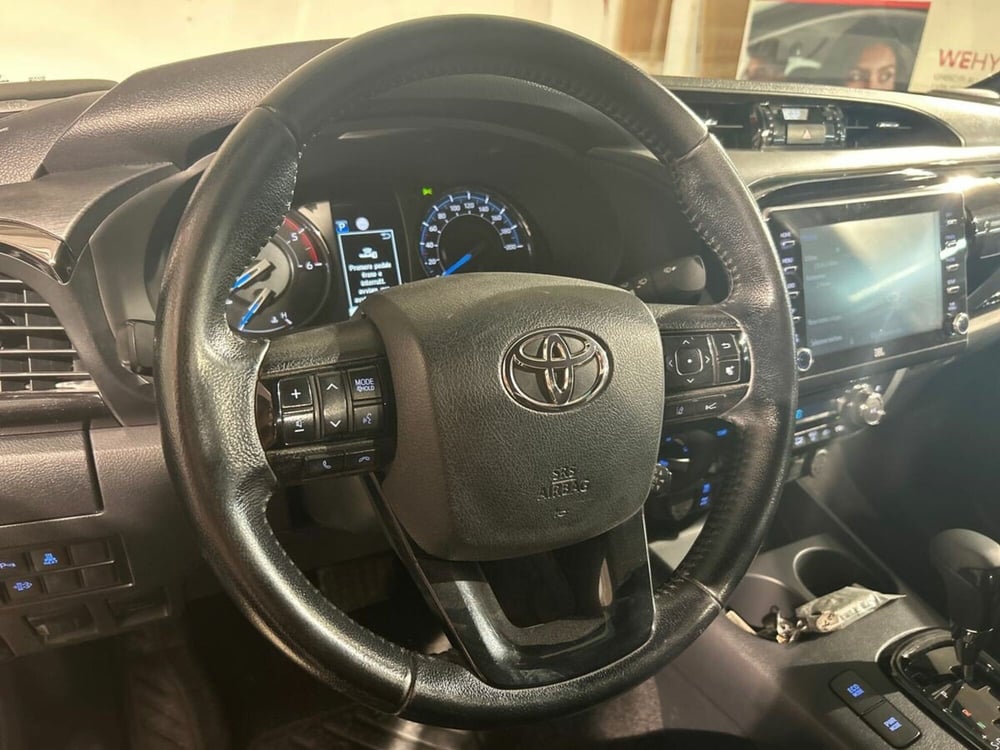 Toyota Hilux usata a Lecco (16)