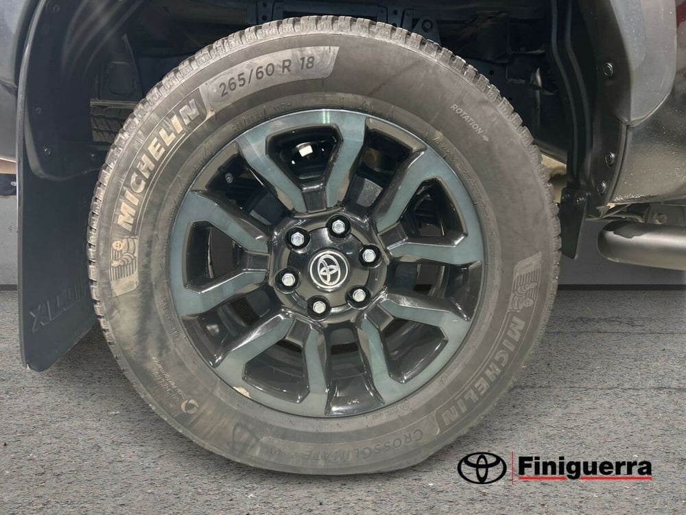 Toyota Hilux usata a Lecco (8)