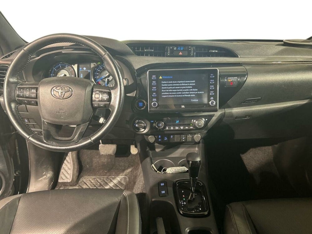Toyota Hilux usata a Lecco (9)
