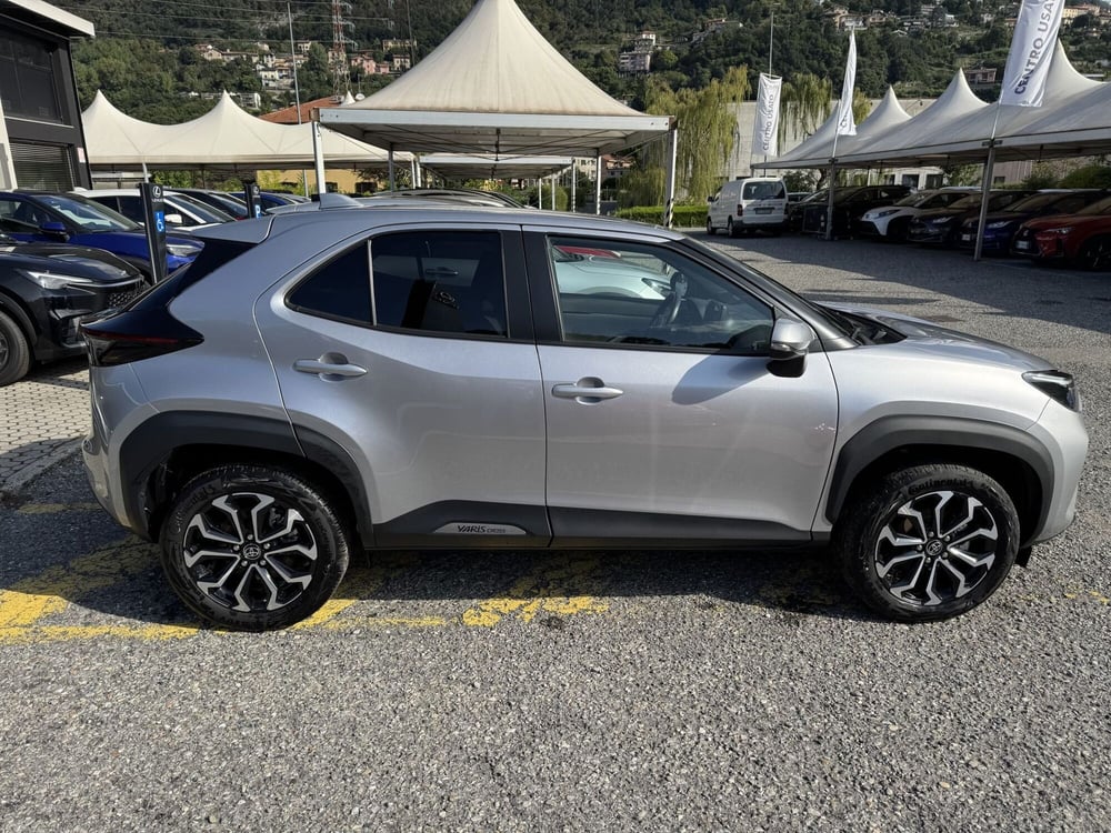 Toyota Yaris Cross usata a Como (12)