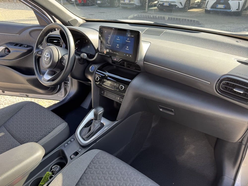 Toyota Yaris Cross usata a Como (5)