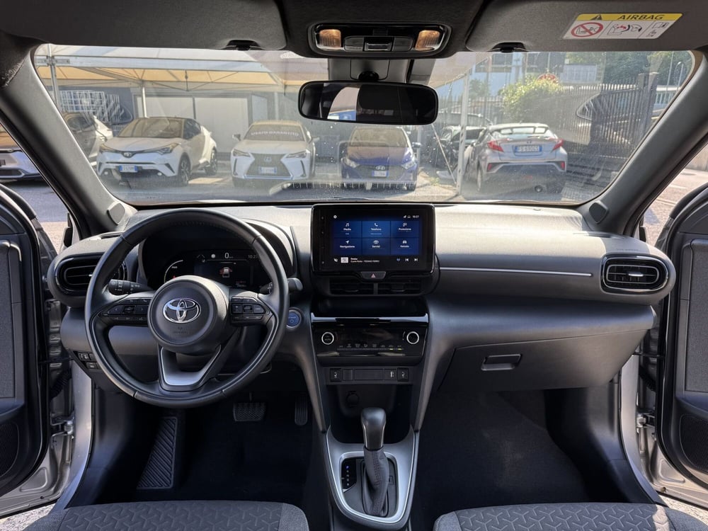 Toyota Yaris Cross usata a Como (7)