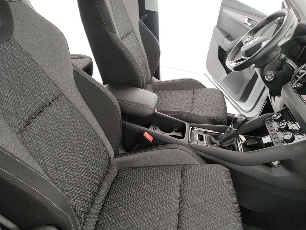 Skoda Karoq usata a Caserta (15)