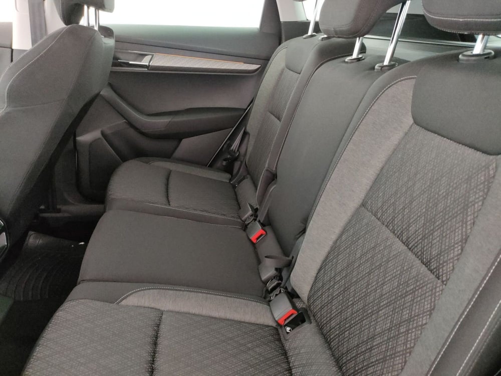 Skoda Karoq usata a Caserta (17)