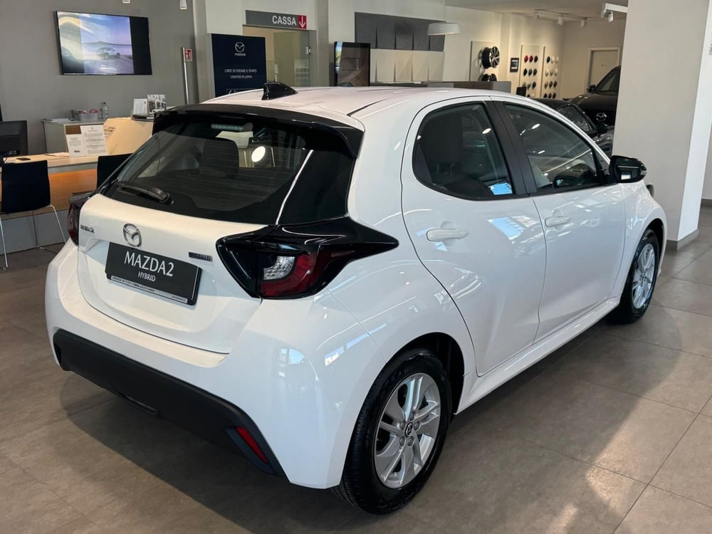 Mazda Mazda2 Hybrid nuova a Napoli (6)