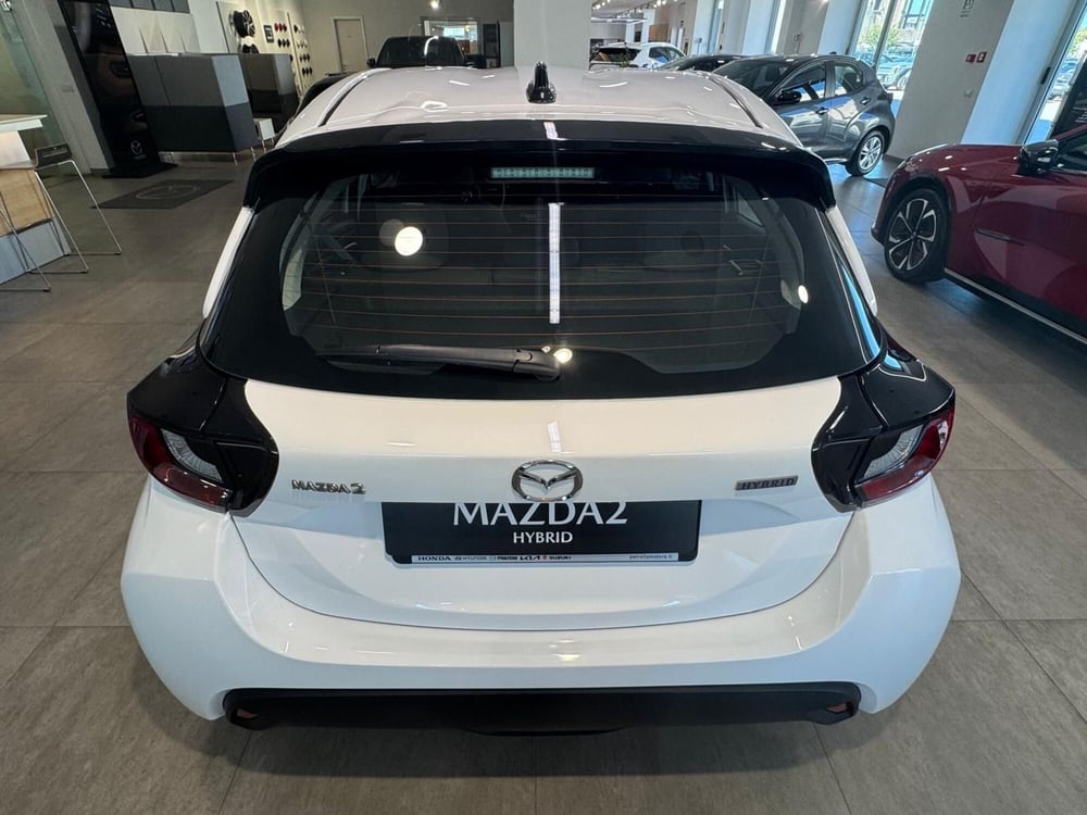 Mazda Mazda2 Hybrid nuova a Napoli (8)