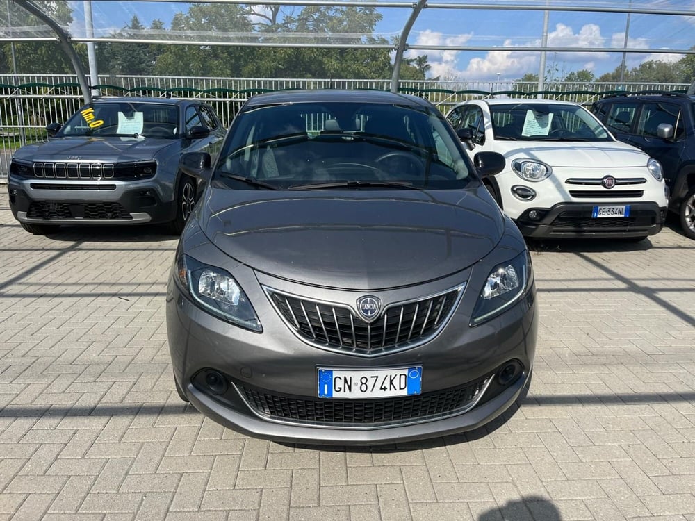 Lancia Ypsilon usata a Milano (2)