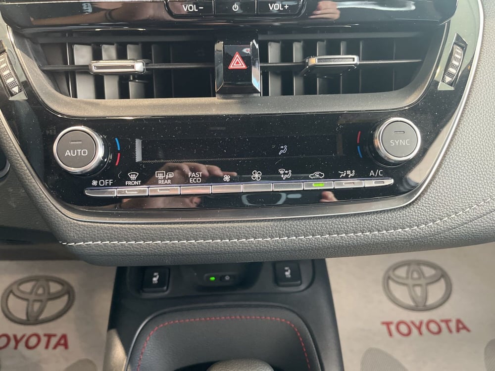 Toyota Corolla Touring Sports nuova a Ragusa (15)