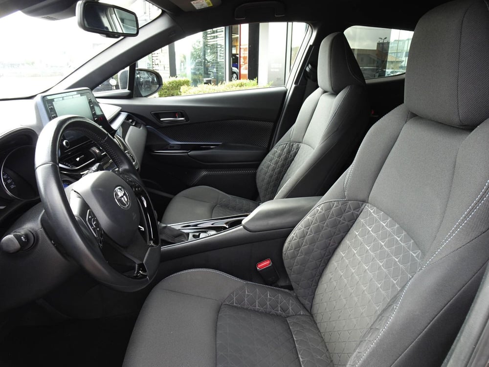 Toyota Toyota C-HR usata a Treviso (12)