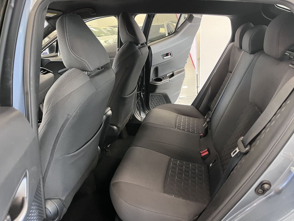 Toyota Toyota C-HR usata a Prato (9)