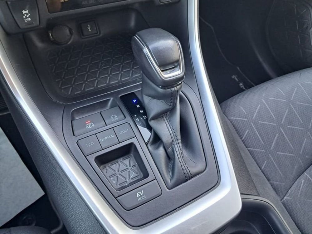 Toyota Rav4 usata a Cagliari (19)