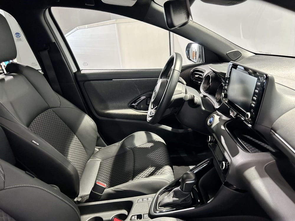 Toyota Yaris usata a Milano (7)