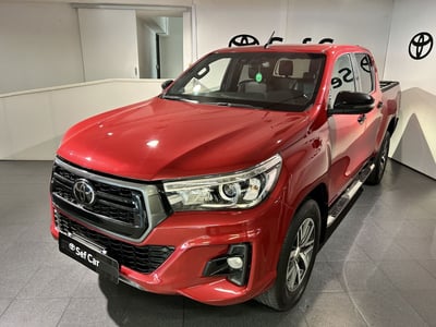 Toyota Hilux 2.D-4D 4WD porte Double Cab Executive del 2020 usata a Milano