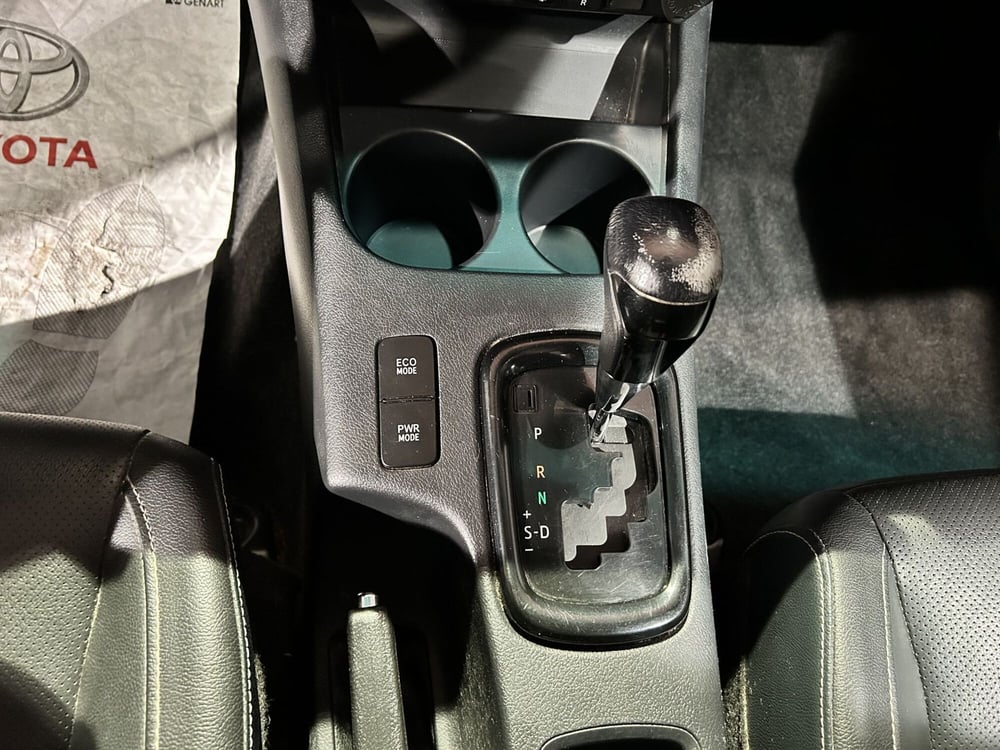 Toyota Hilux usata a Milano (16)
