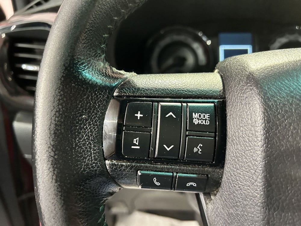 Toyota Hilux usata a Milano (20)