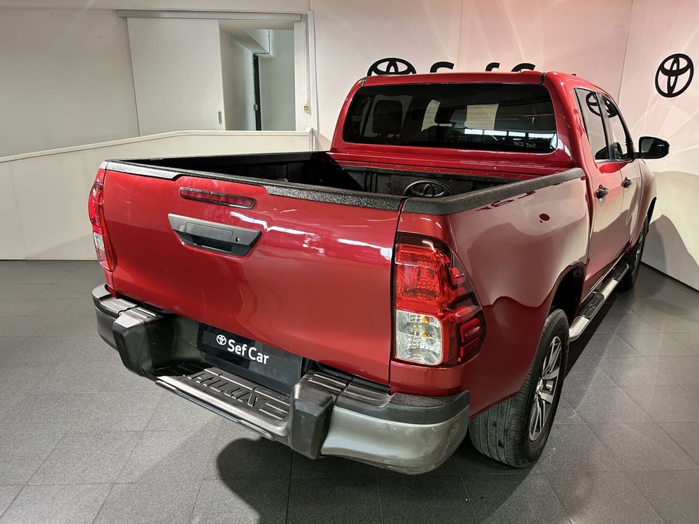 Toyota Hilux usata a Milano (4)