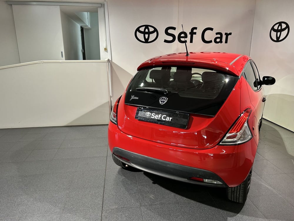 Lancia Ypsilon usata a Milano (4)