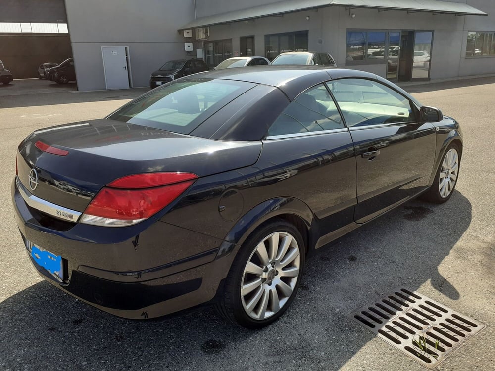 Opel Astra Cabrio usata a Cremona (8)