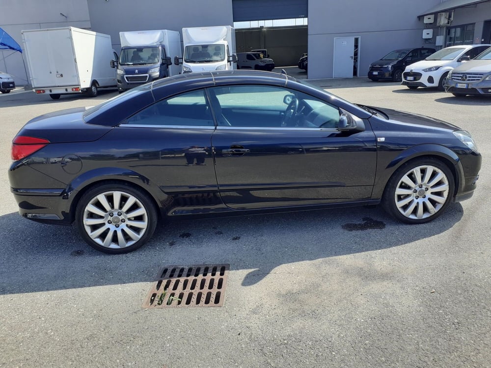 Opel Astra Cabrio usata a Cremona (9)