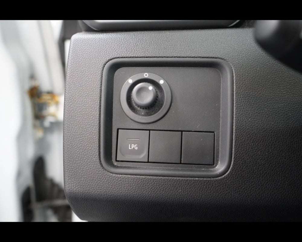 Dacia Duster usata a Treviso (18)