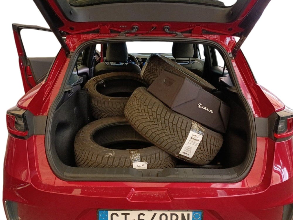 Lexus LBX usata a Milano (12)