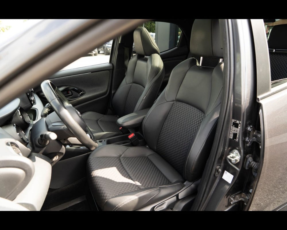 Toyota Yaris usata a Venezia (12)