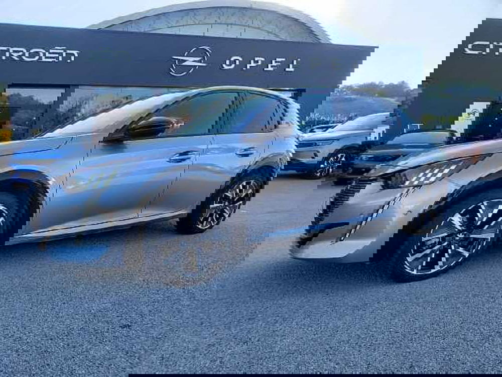 Peugeot 208 usata a Pesaro-Urbino