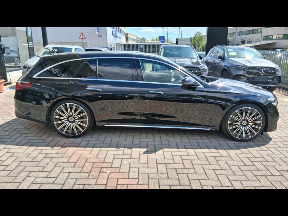 Mercedes-Benz Classe E Station Wagon nuova a Pisa (4)