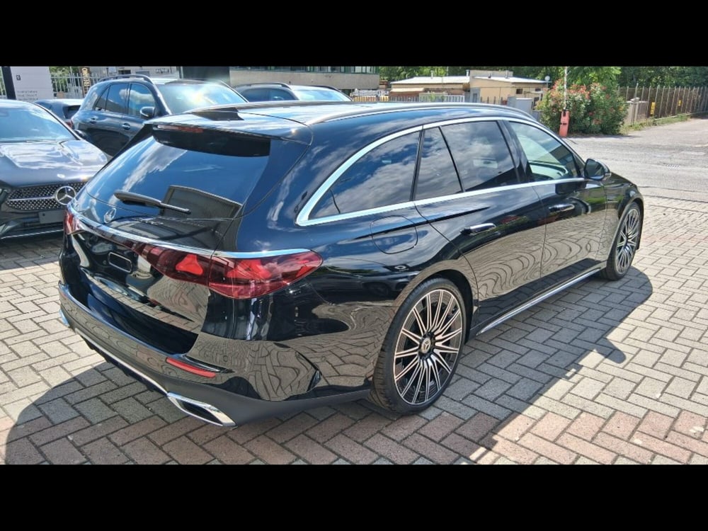 Mercedes-Benz Classe E Station Wagon nuova a Pisa (5)