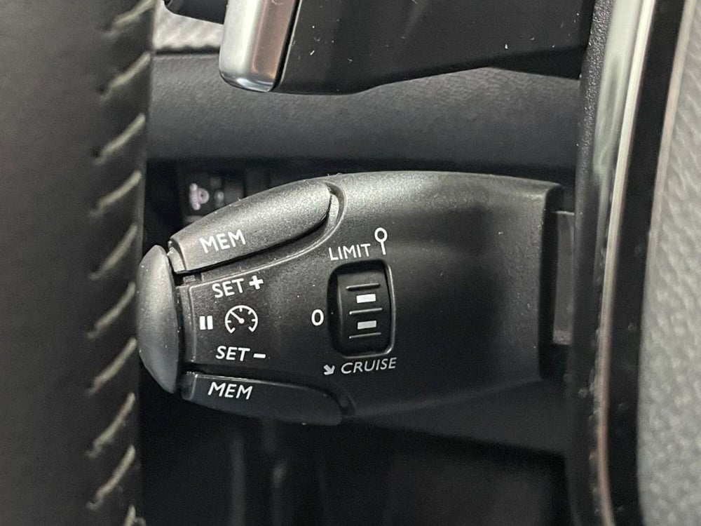 Peugeot 2008 usata a Como (11)