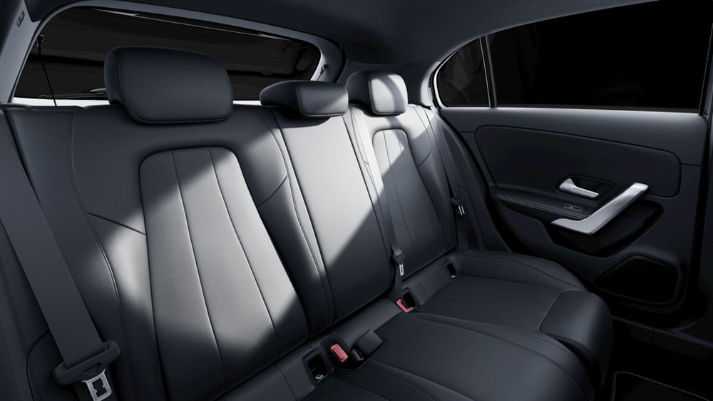 Mercedes-Benz Classe A nuova a Milano (6)