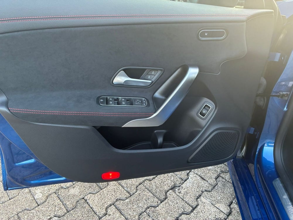 Mercedes-Benz CLA Shooting Brake nuova a Chieti (10)