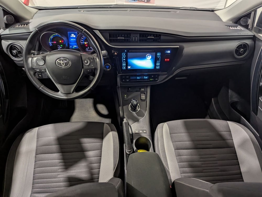 Toyota Auris usata a Trento (10)