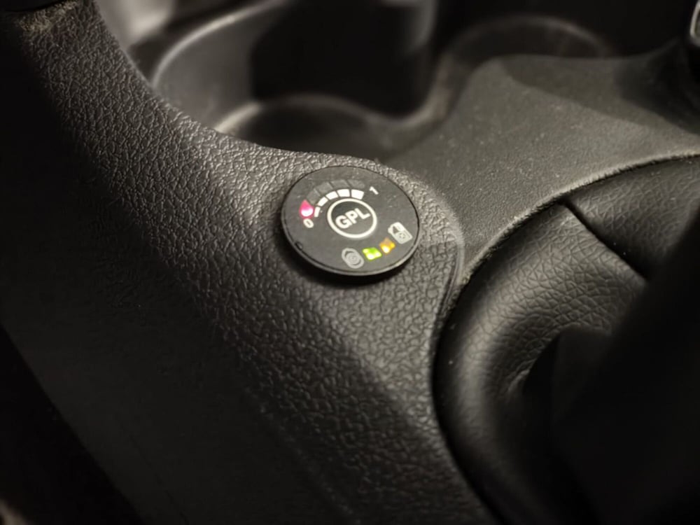 Dacia Sandero usata a Brescia (18)