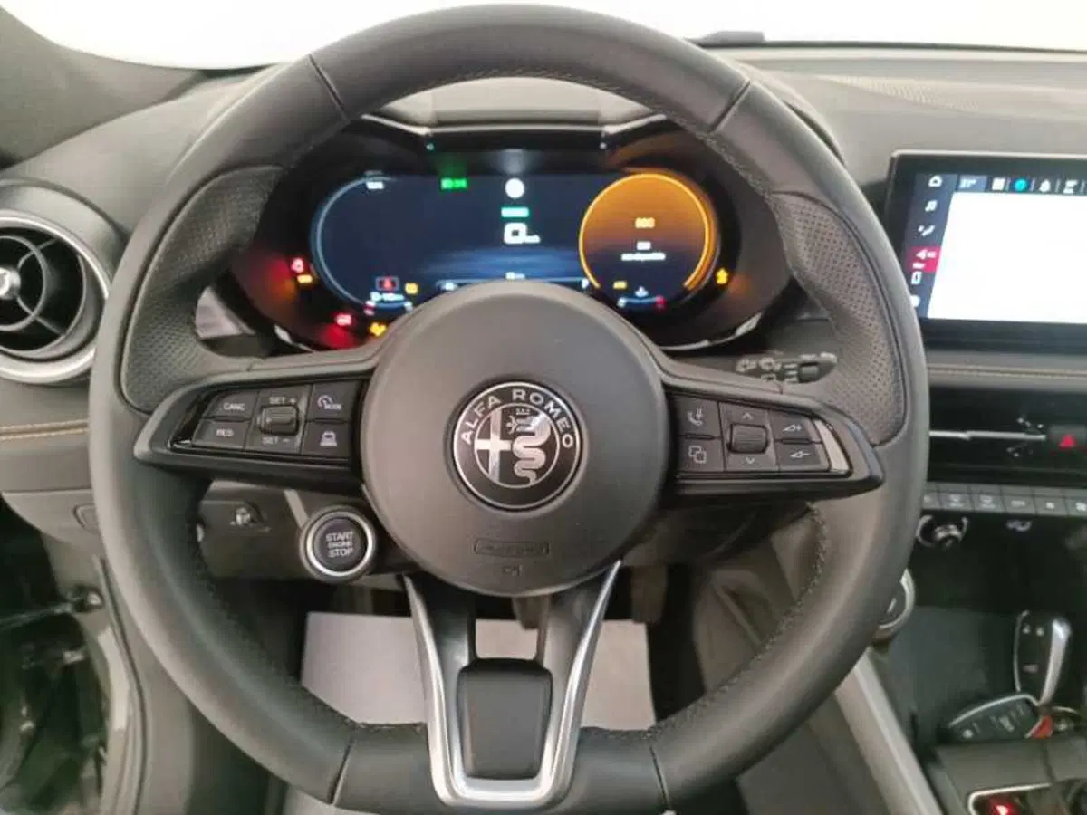 Alfa Romeo Tonale nuova a Treviso (14)