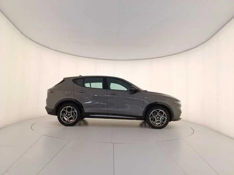 Alfa Romeo Tonale nuova a Treviso (7)