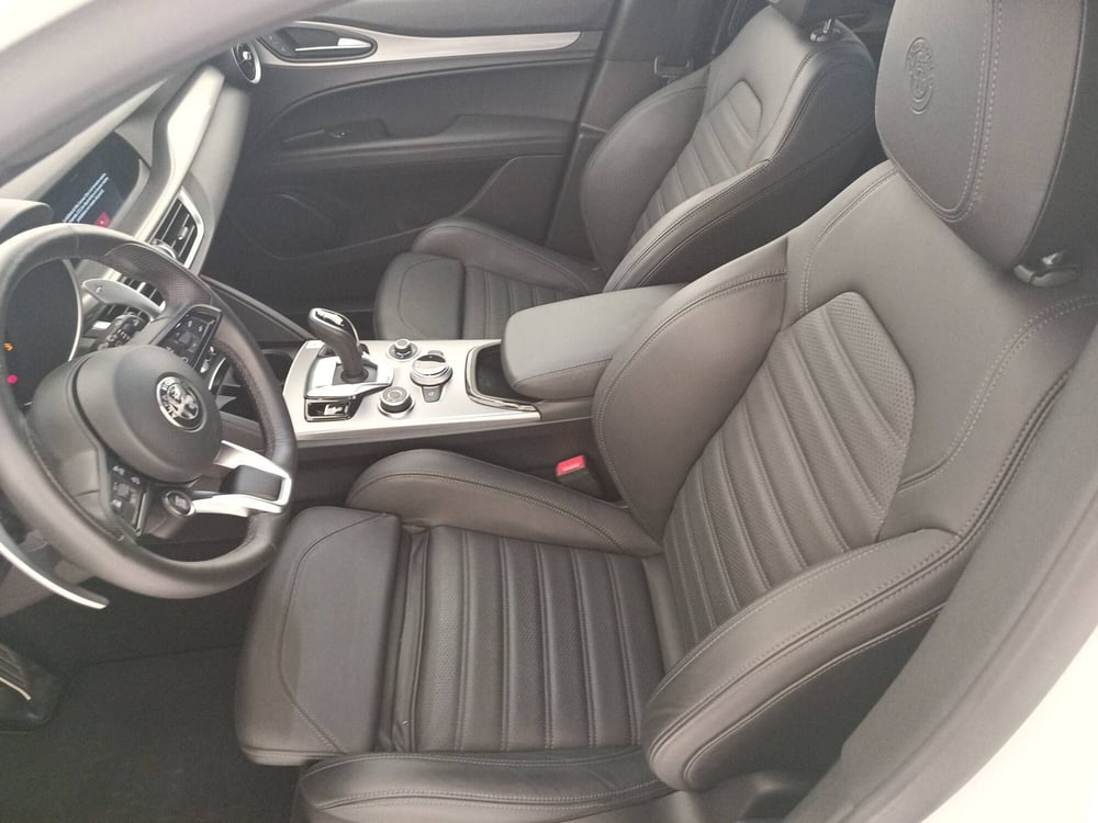 Alfa Romeo Stelvio usata a Treviso (11)