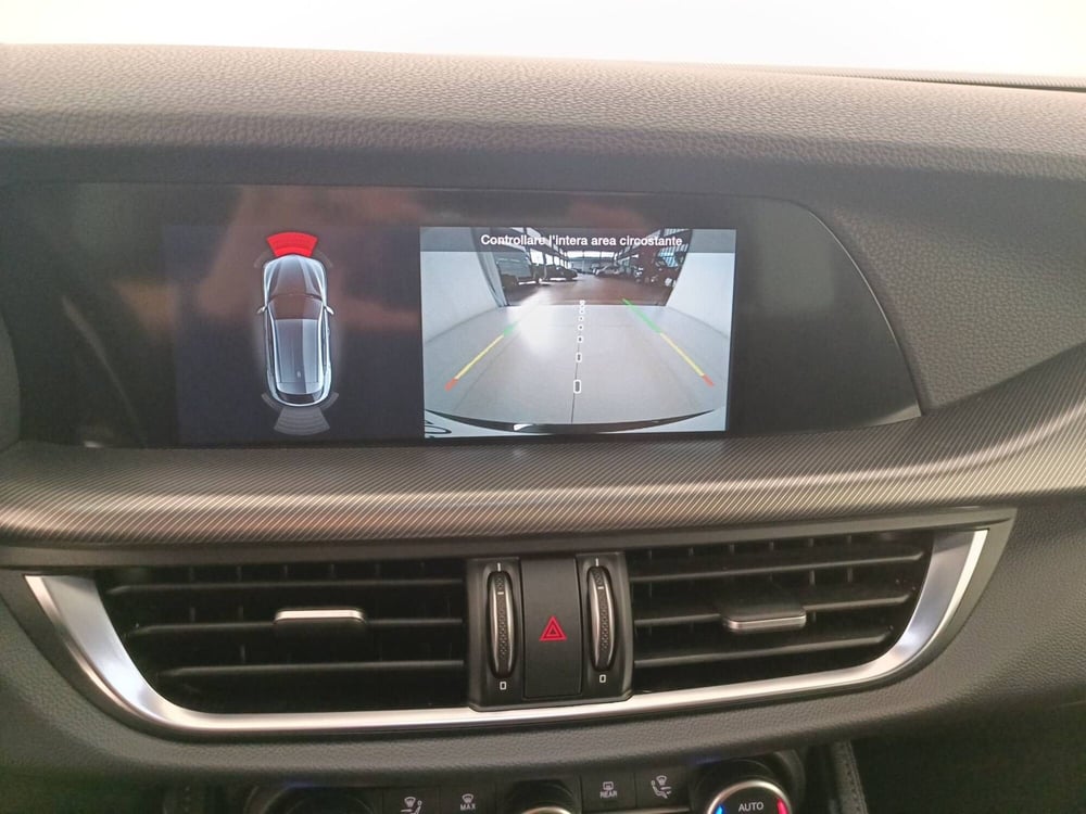 Alfa Romeo Stelvio usata a Treviso (18)